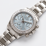 Rolex Cosmograph Daytona 126576TBR – Platin, Baguette‑Diamantlünette, eisblaues Zifferblatt