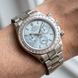 Rolex Cosmograph Daytona 126576TBR – Platin, Baguette‑Diamantlünette, eisblaues Zifferblatt