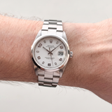 Rolex Oyster Perpetual Date 15200 (2000) – 34 mm, Edelstahl, weißes arabisches Zifferblatt