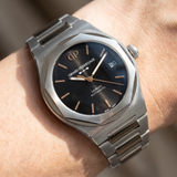 Girard Perregaux Laureato 42 mm, Infinity Limited Edition, ONYX Dial, 1 out of 188, Ref. 81010-11-635-11A, 10-2020\DE, B+P