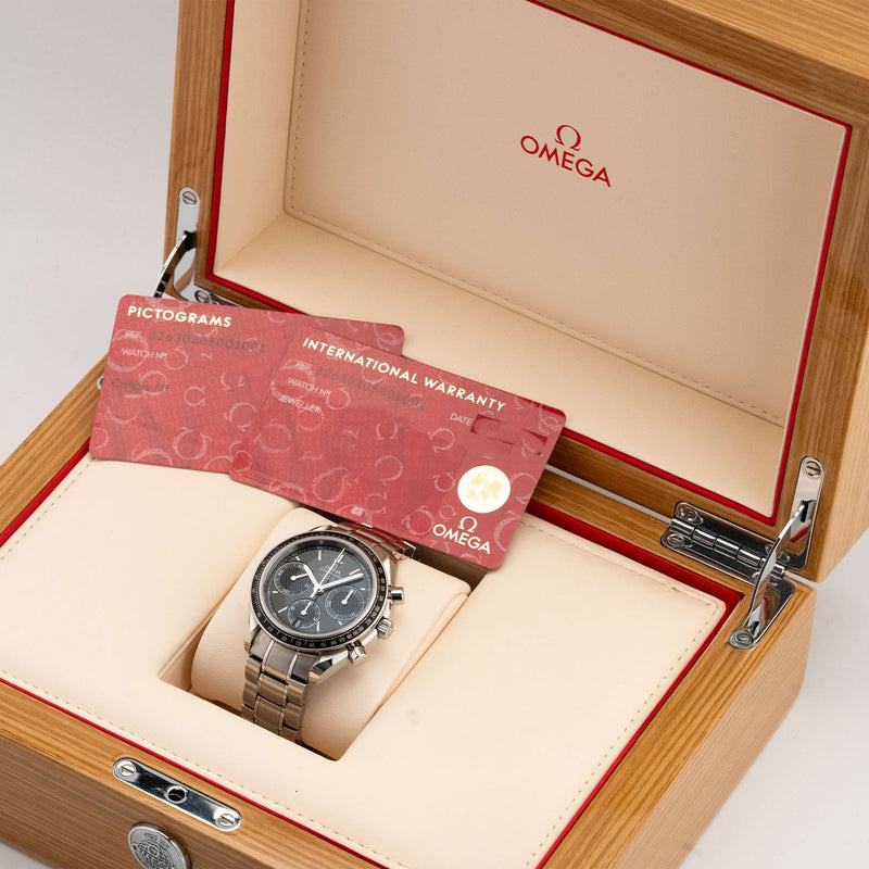 Speedmaster Racing 40mm Black Dial 2018 - 326.30.40.50.01.001