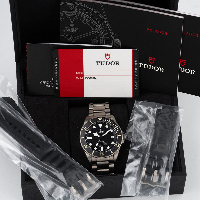 Pelagos 2018 - M25600TN