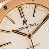 Royal Oak White Dial 2015 - 15400OR.OO.D088CR.01