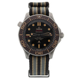 Omega Seamaster Diver 300M, "007 James Bond" Edition, Titan, NATO-Band, Ref. 210.92.42.20.01.001, B+P