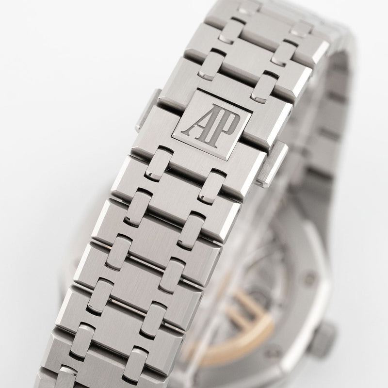Royal Oak White Dial 2020 - 15500ST.OO.1220ST.04