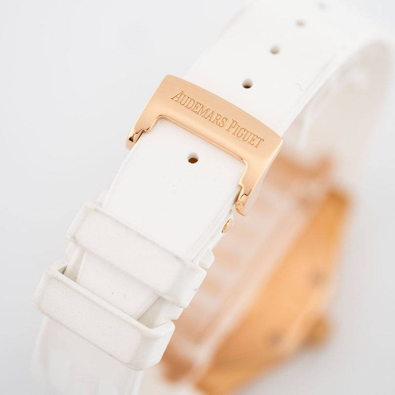 Royal Oak Lady White Dial 2015  - 67651OR.ZZ.D010CA.01